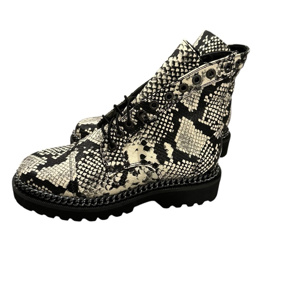 VINCE CAMUTO Snake Print Combat Dr. Martens Style boot Size 8.5 NWOT - Picture 5 of 9